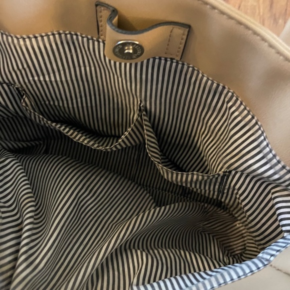 Tan bag - Picture 9 of 11